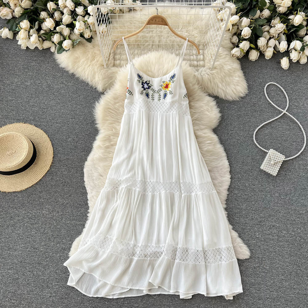 Beautifully Finished Dress in a Timeless Design