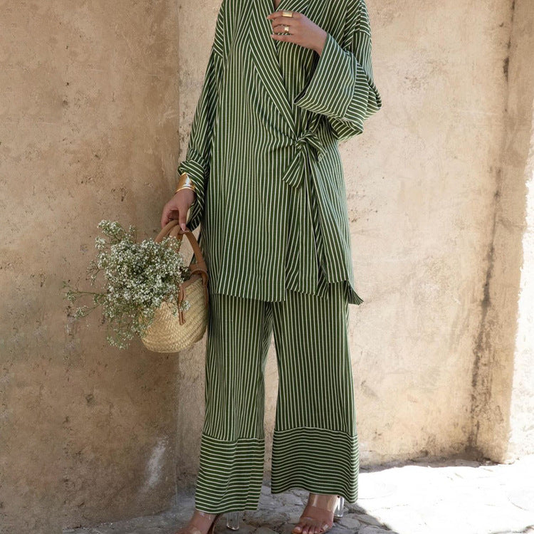 Well Tailored Pants with a Graceful Silhouette