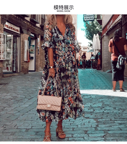 Classic Vintage Dress with a Flattering Fit
