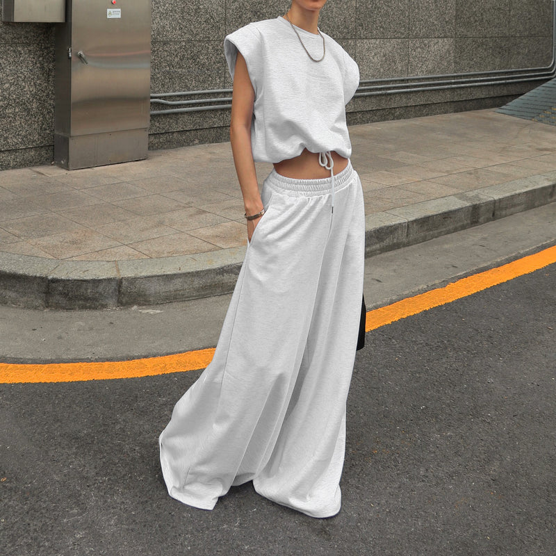 Well Tailored Pullover with a Graceful Silhouette