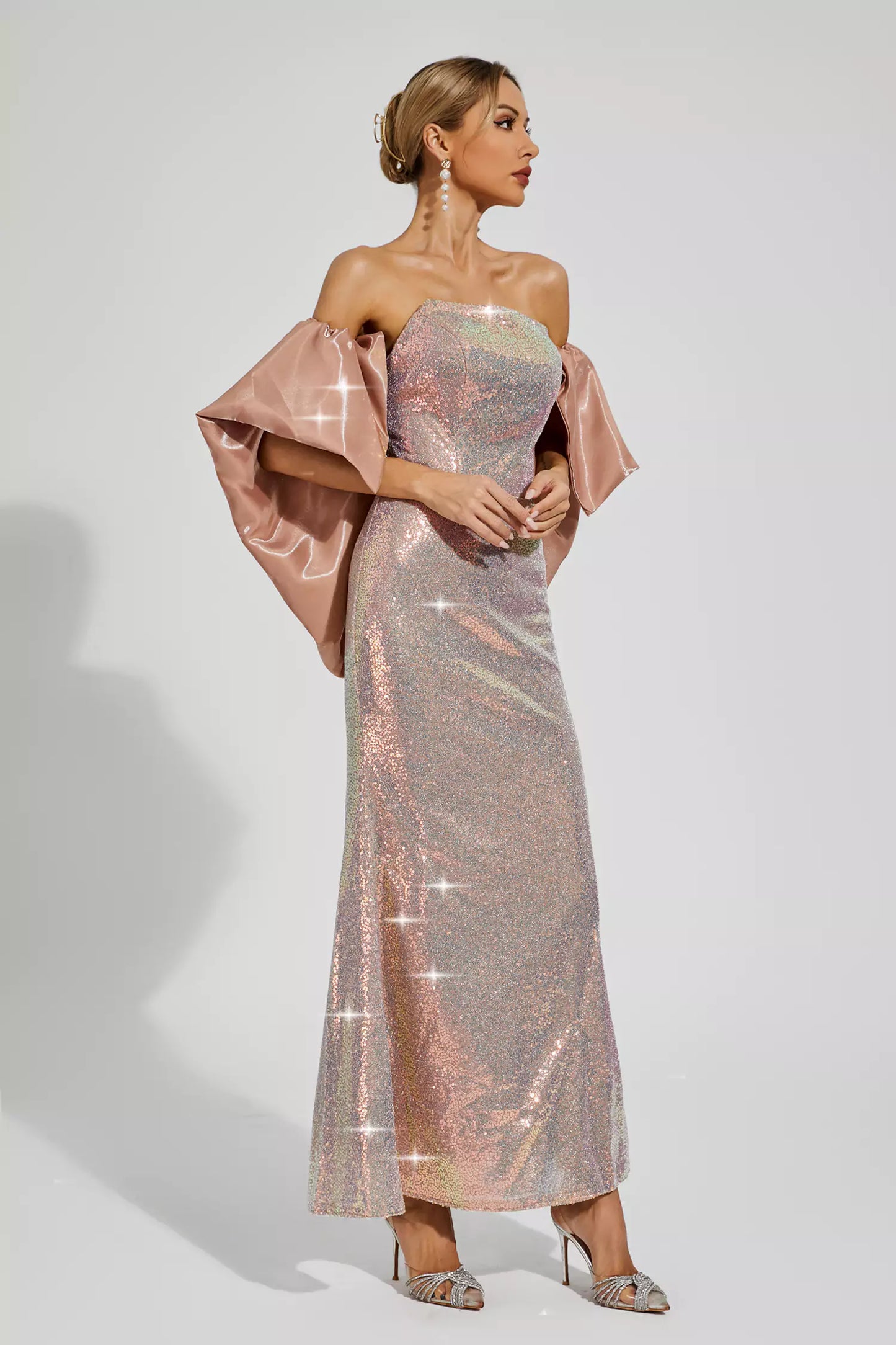 Effortlessly Elegant Dress with a Timeless Design