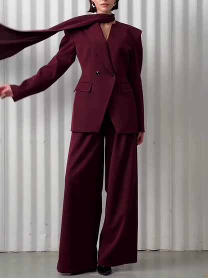 Effortlessly Elegant Pants with a Timeless Design
