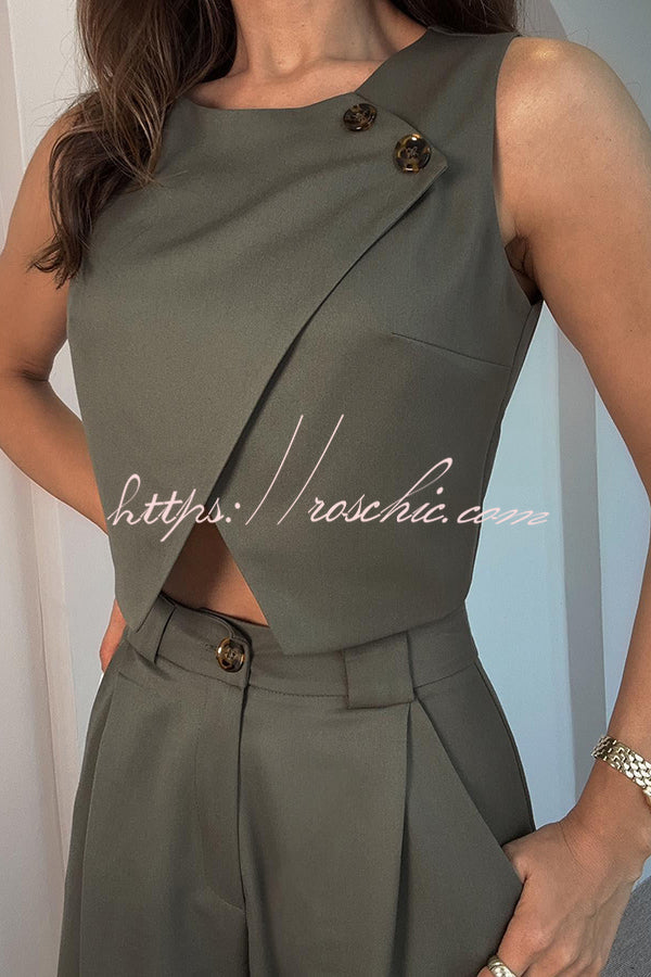 Beautifully Finished Pants in a Timeless Design