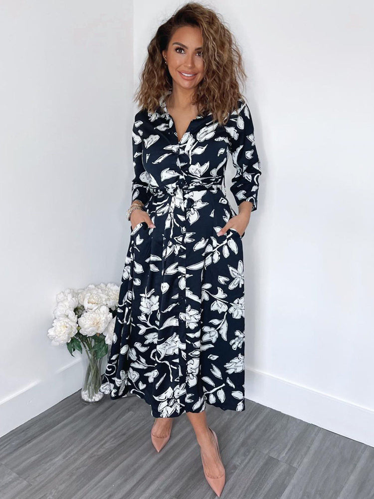 Classic Vintage Dress with a Flattering Fit