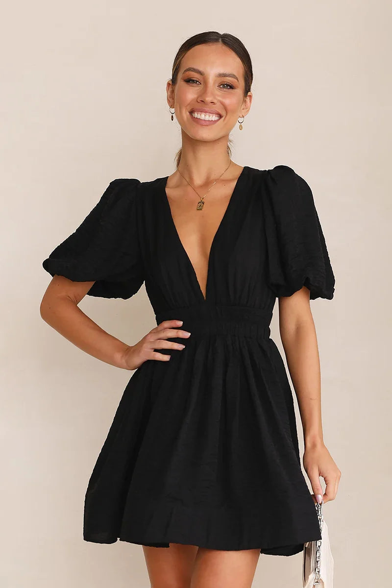 Beautifully Finished Dress in a Timeless Design