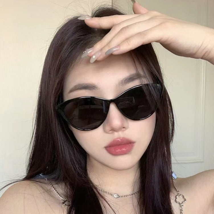 Black Frame Gray Lens