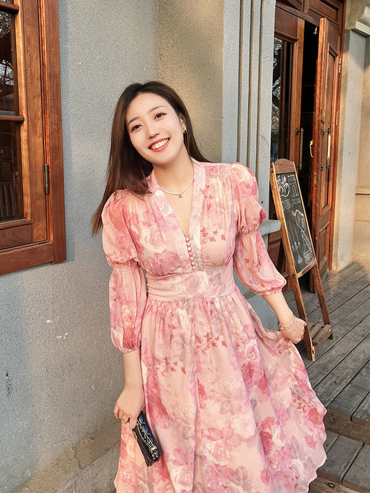 Gracefully Styled Dress for Any Occasion