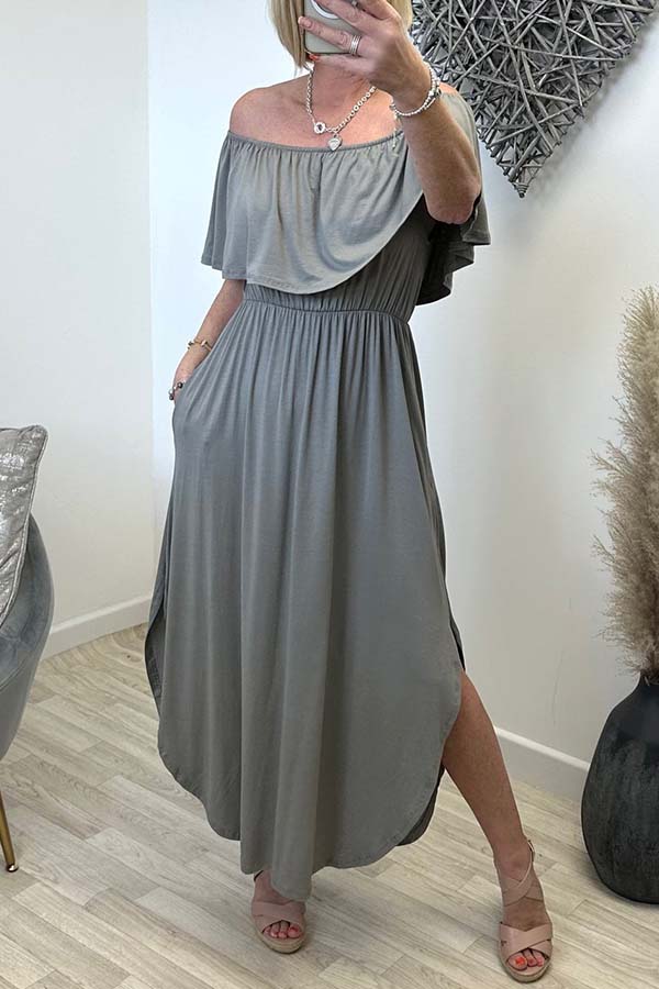 Well Tailored Dress with a Graceful Silhouette