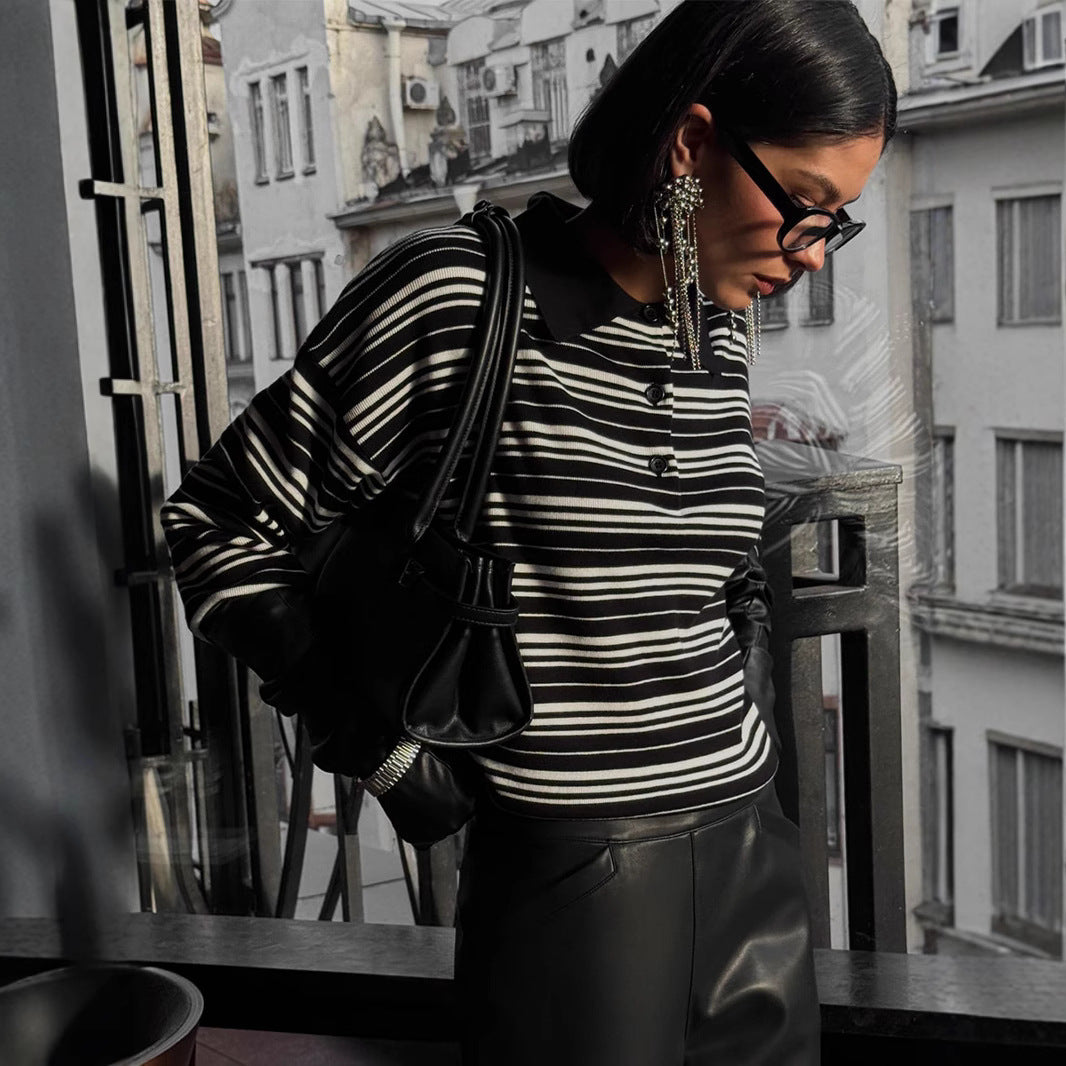 Well Tailored Sweater with a Graceful Silhouette