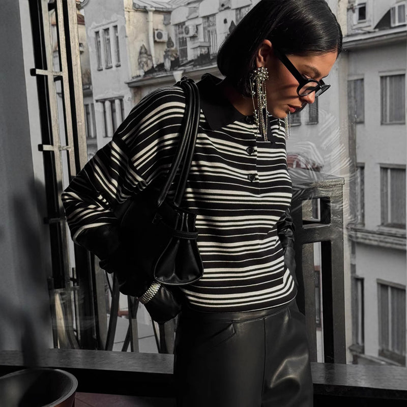 Well Tailored Sweater with a Graceful Silhouette