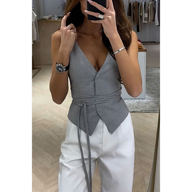Effortlessly Elegant Garment with a Timeless Design