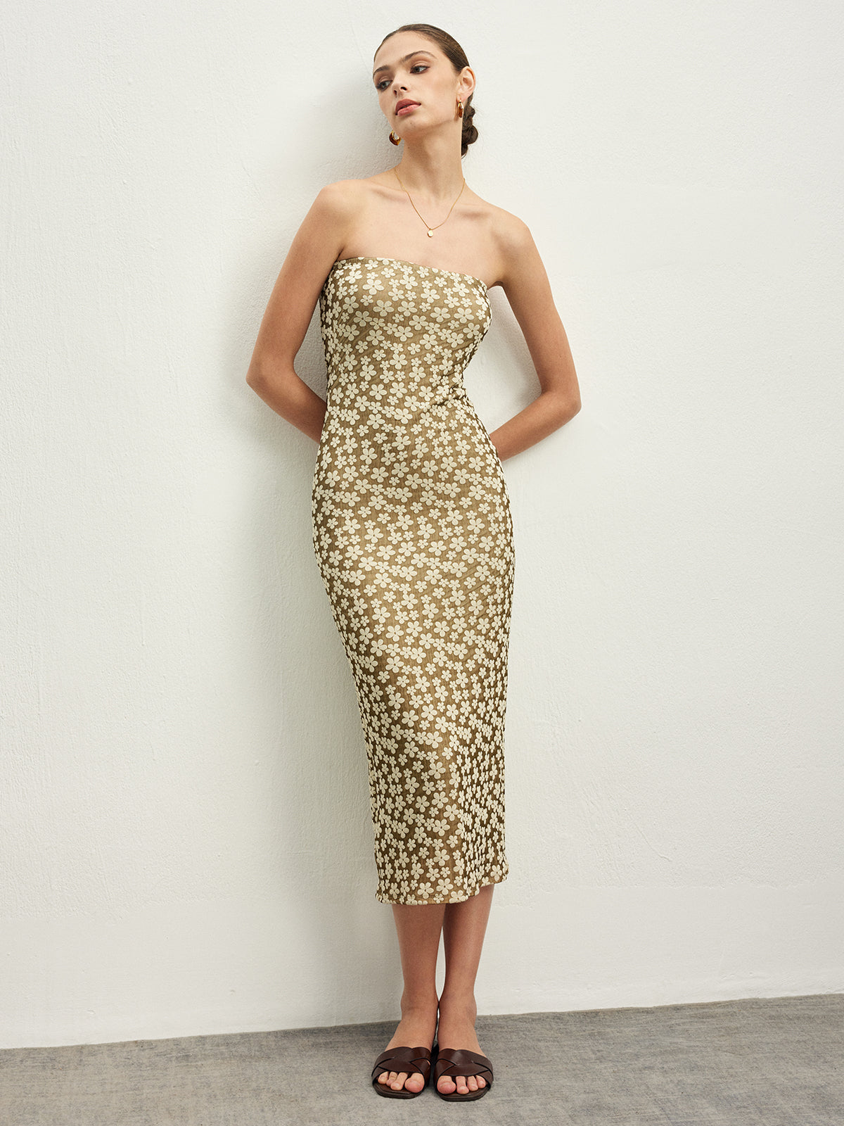 Sophisticated Dress with a Clean Classic Look