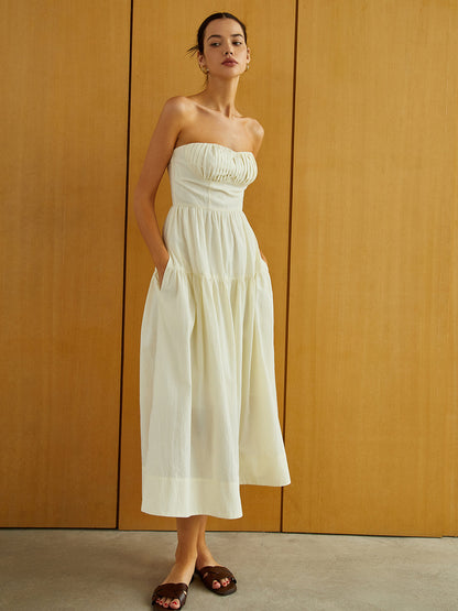 Beautifully Finished Dress in a Timeless Design