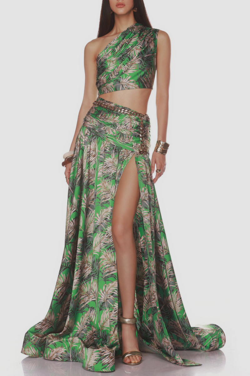 Beautifully Finished Garment in a Timeless Design