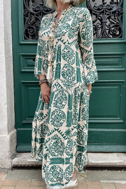 Sophisticated Dress with a Clean Classic Look