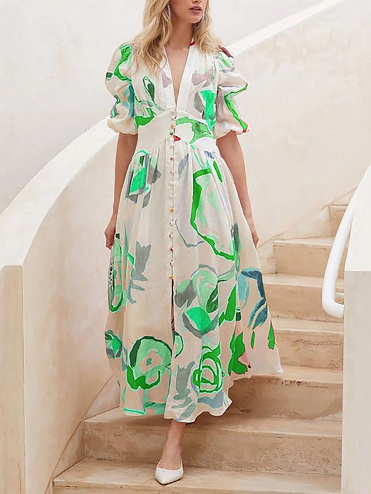 Beautifully Finished Dress in a Timeless Design
