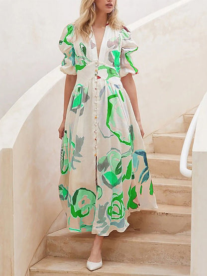 Beautifully Finished Dress in a Timeless Design