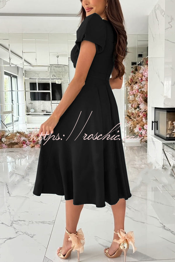 Gracefully Styled Dress for Any Occasion