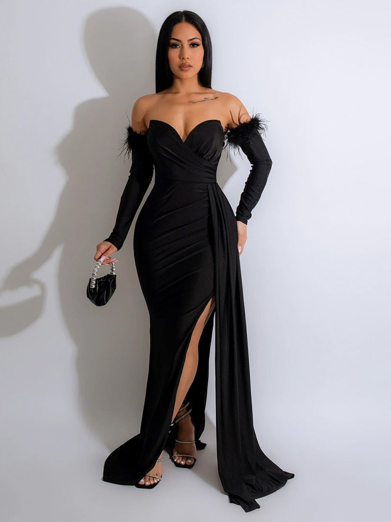 Effortlessly Elegant Dress with a Timeless Design