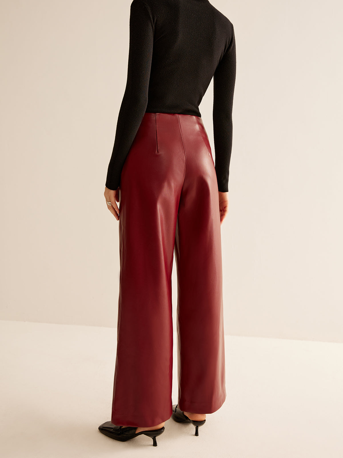 Sophisticated Pants with a Clean Classic Look