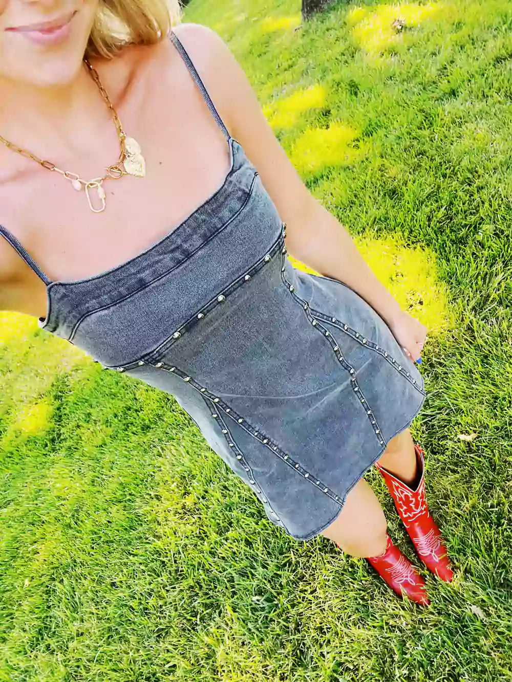 Classic Vintage Dress with a Flattering Fit