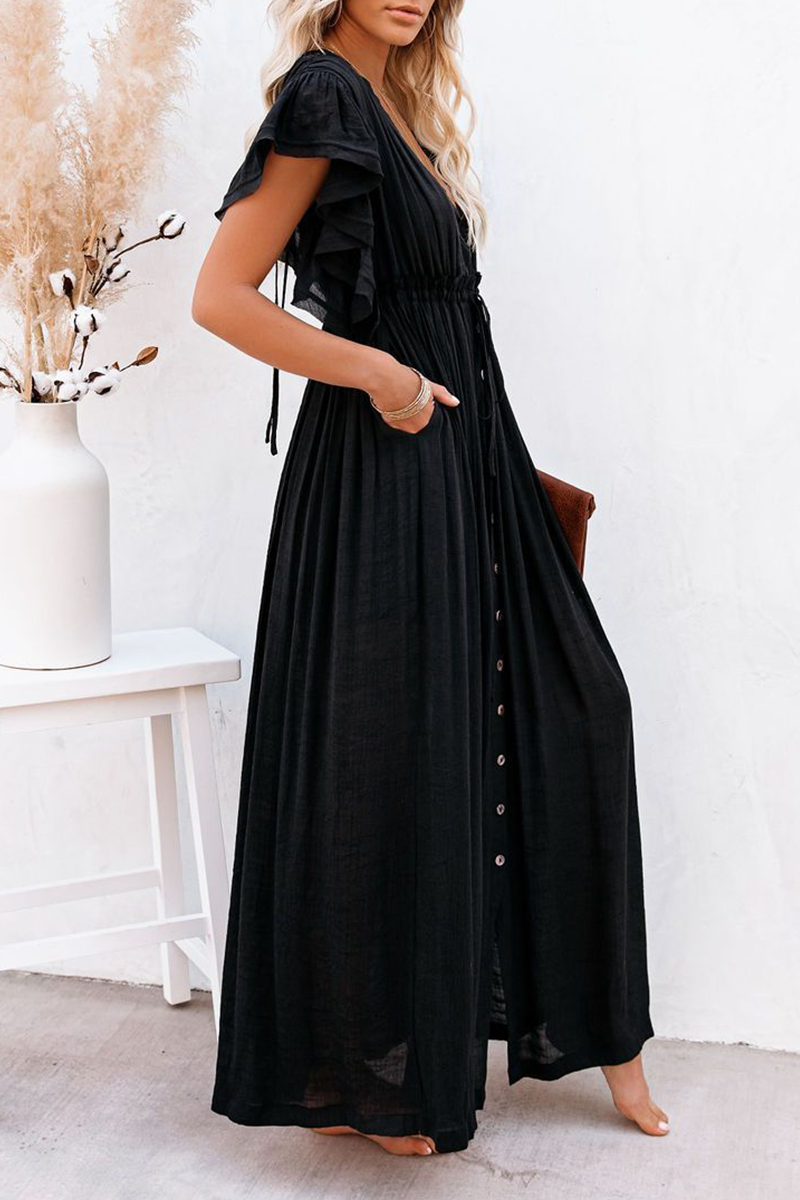 Effortlessly Elegant Dress with a Timeless Design