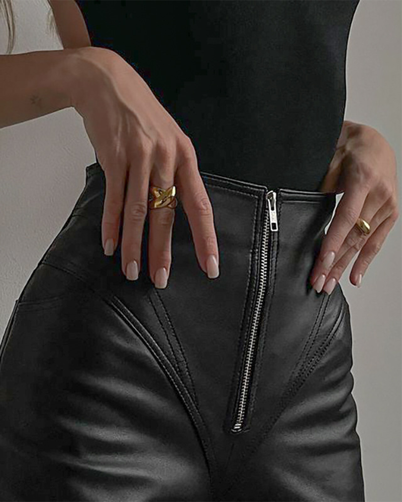 Beautifully Finished Pants in a Timeless Design