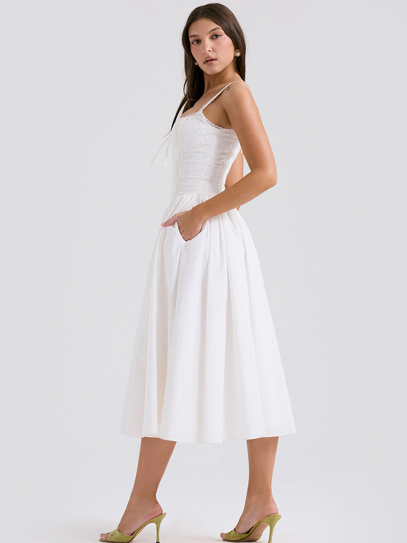 Well Tailored Dress with a Graceful Silhouette