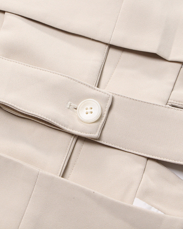 Well Tailored Dress with a Graceful Silhouette