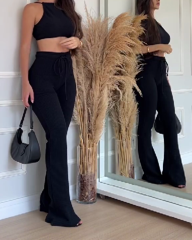 Beautifully Finished Pants in a Timeless Design