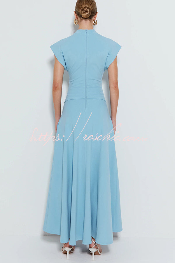 Well Tailored Dress with a Graceful Silhouette