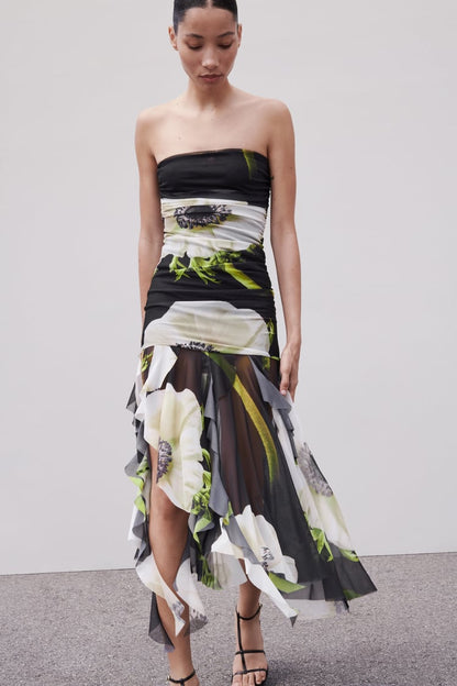 A Vintage Style Dress with Delicate Timeless Details