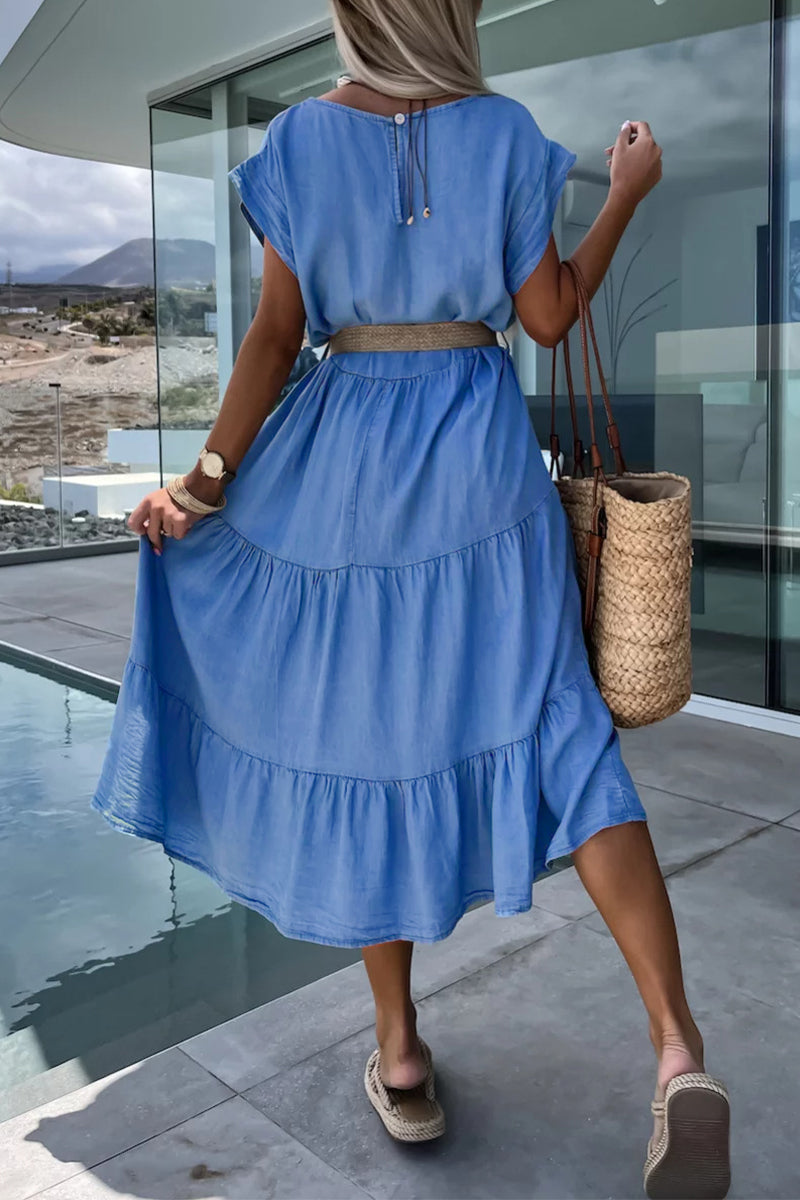 Gracefully Styled Dress for Any Occasion