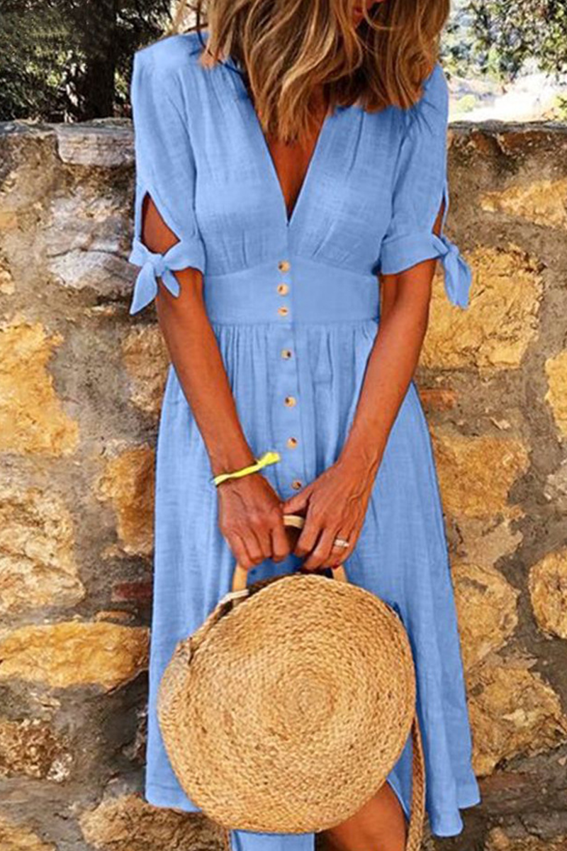 Beautifully Finished Dress in a Timeless Design