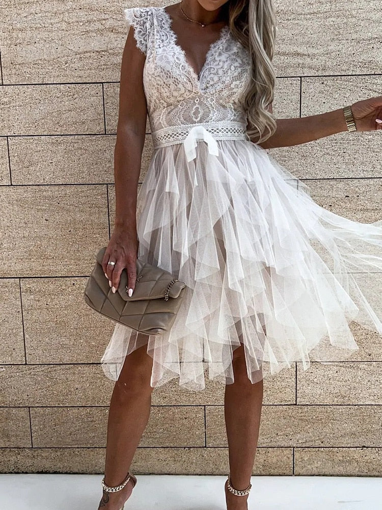 Sophisticated Dress with a Clean Classic Look
