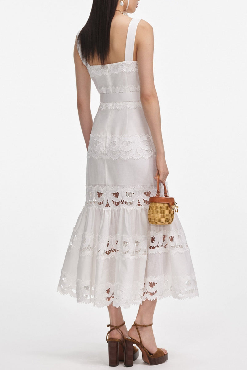 Beautifully Finished Dress in a Timeless Design