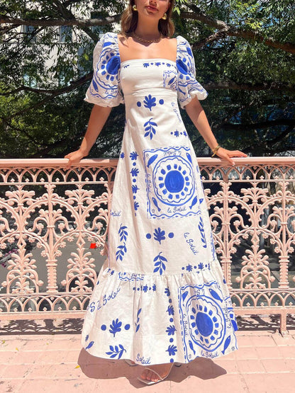 Classic Vintage Dress with a Flattering Fit
