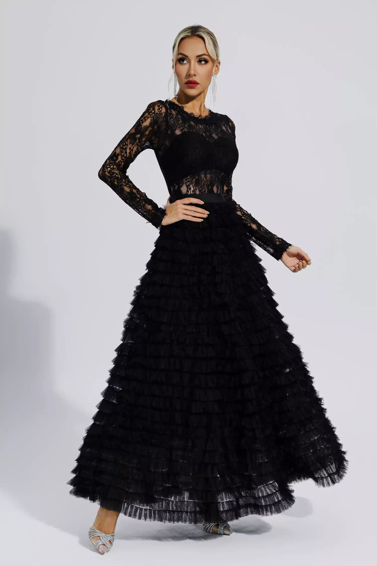 Beautifully Crafted Dress in a Classic Style