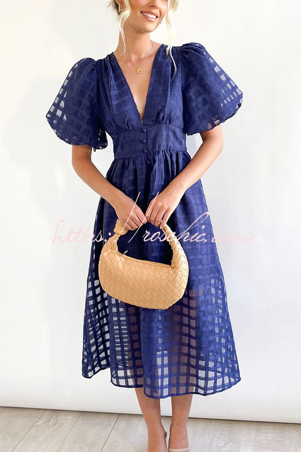 Classic Vintage & Enduringly Stylish Dress