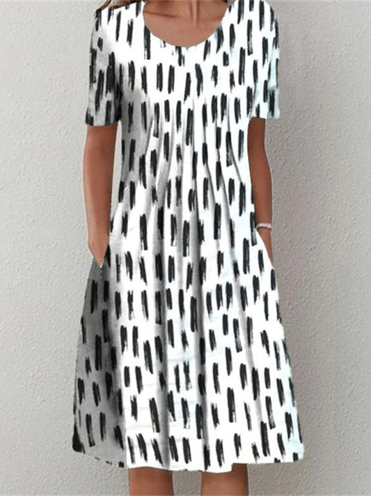 Beautifully Finished Dress in a Timeless Design