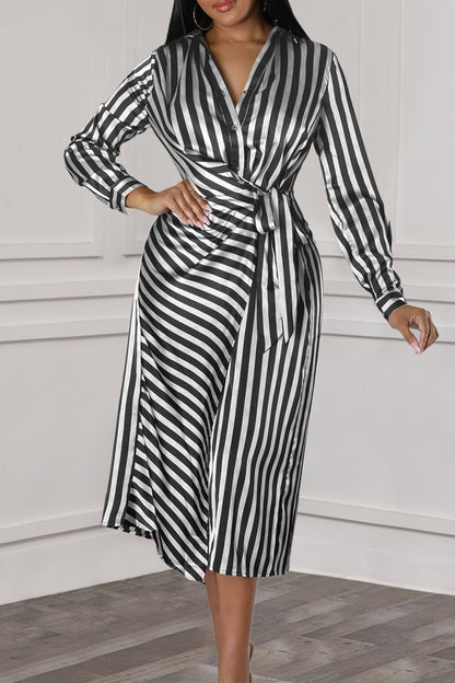 Classic Vintage Dress with a Flattering Fit