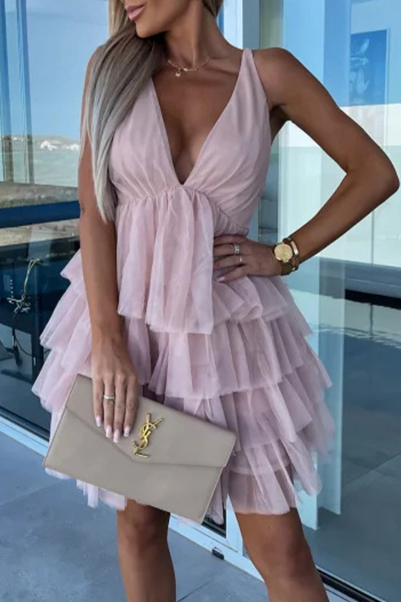 Beautifully Finished Dress in a Timeless Design