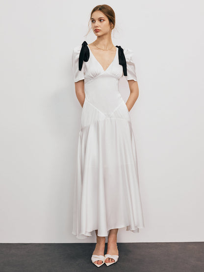 Well Tailored Dress with a Graceful Silhouette