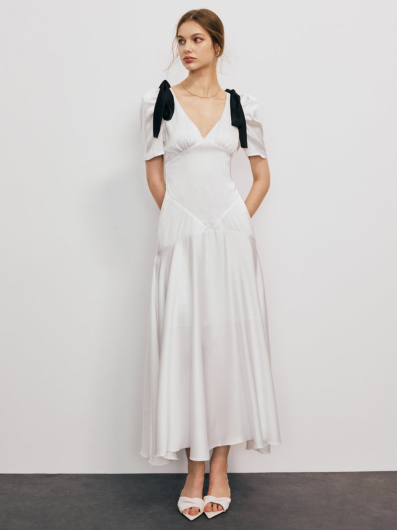Well Tailored Dress with a Graceful Silhouette