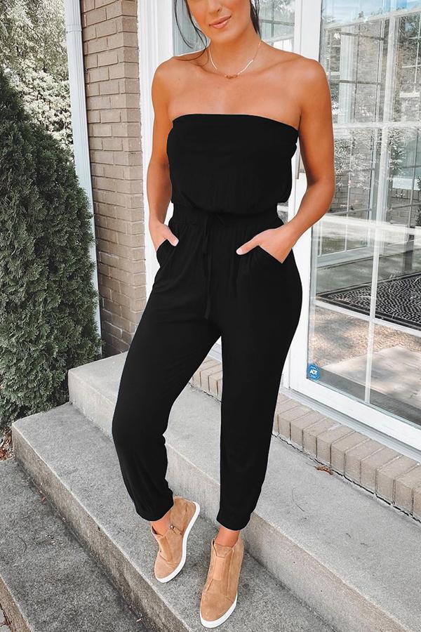 Effortlessly Elegant Garment with a Timeless Design