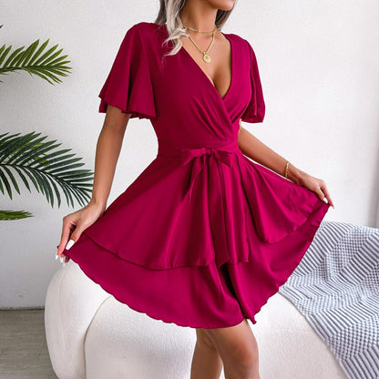 Effortlessly Elegant Dress with a Timeless Design