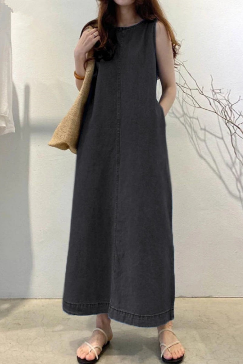 Classic Vintage Dress with a Flattering Fit