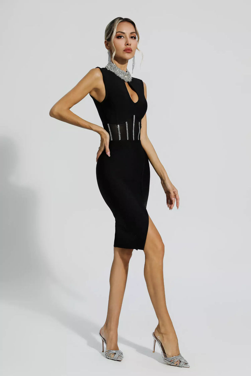 Well Tailored Dress with a Graceful Silhouette