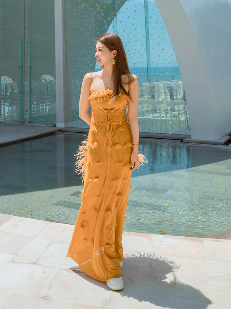 Beautifully Finished Dress in a Timeless Design