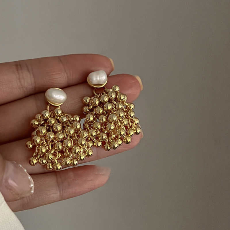 Beautiful Pearl Earring with Unique Style